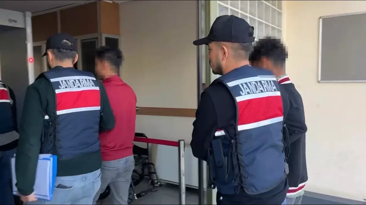 DEAŞ Operasyonu: 5 Şüpheli Adliyeye Sevk Edildi