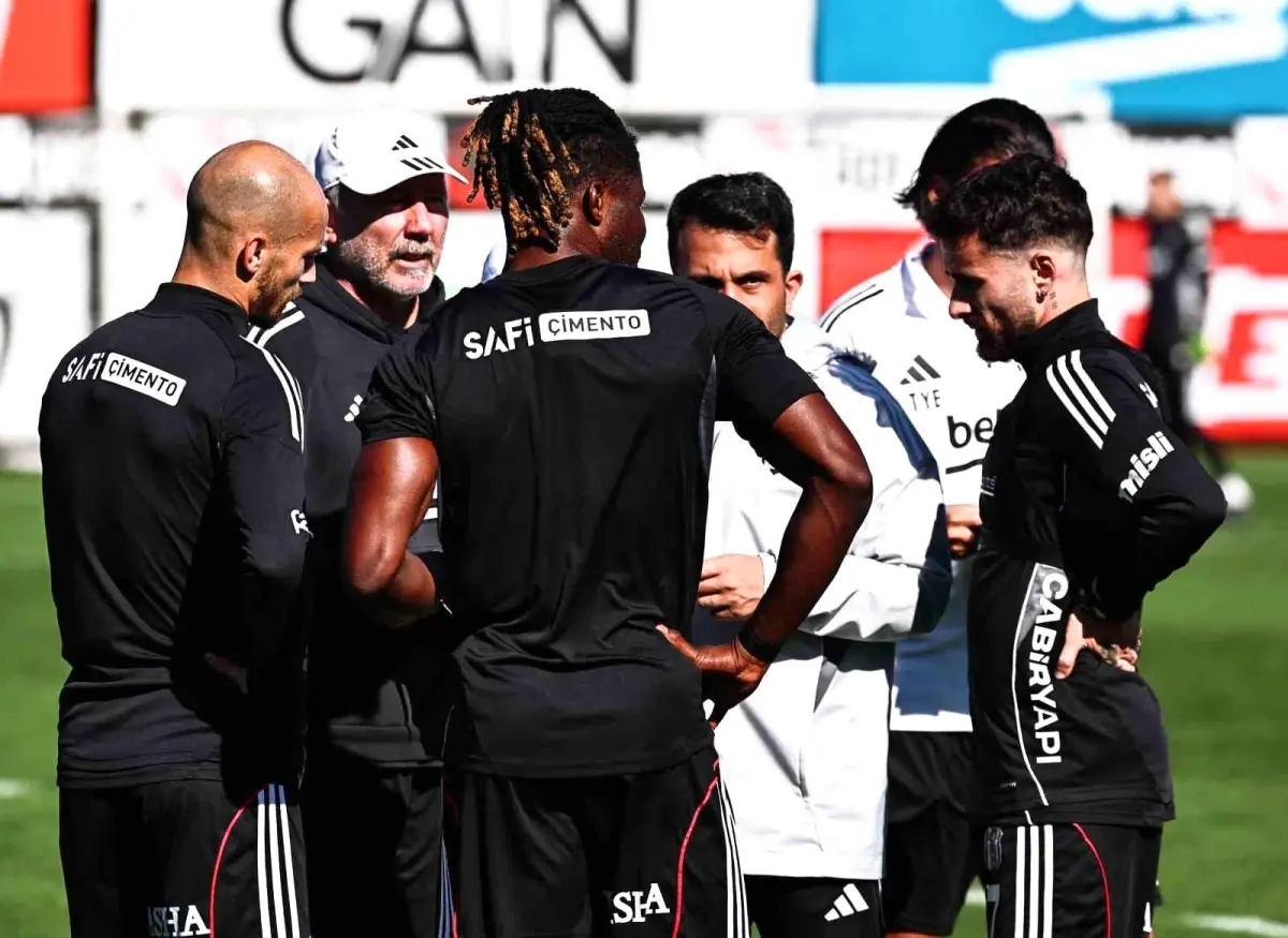 Beşiktaş, Fenerbahçe Maçına Hazırlanıyor