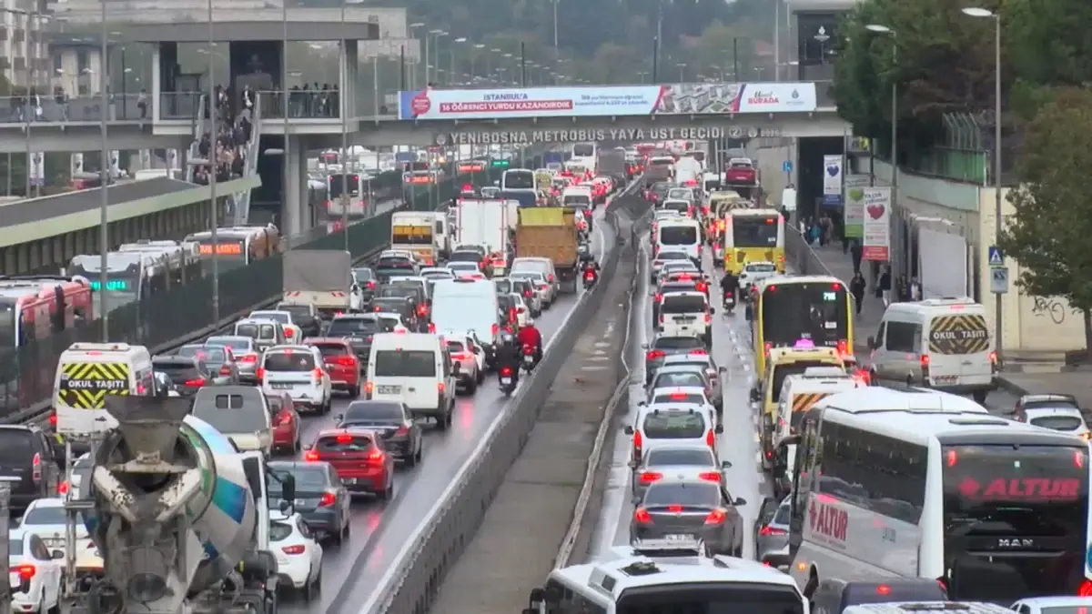 İstanbul’da Fırtına ve Sağanak Yağış Uyarısı