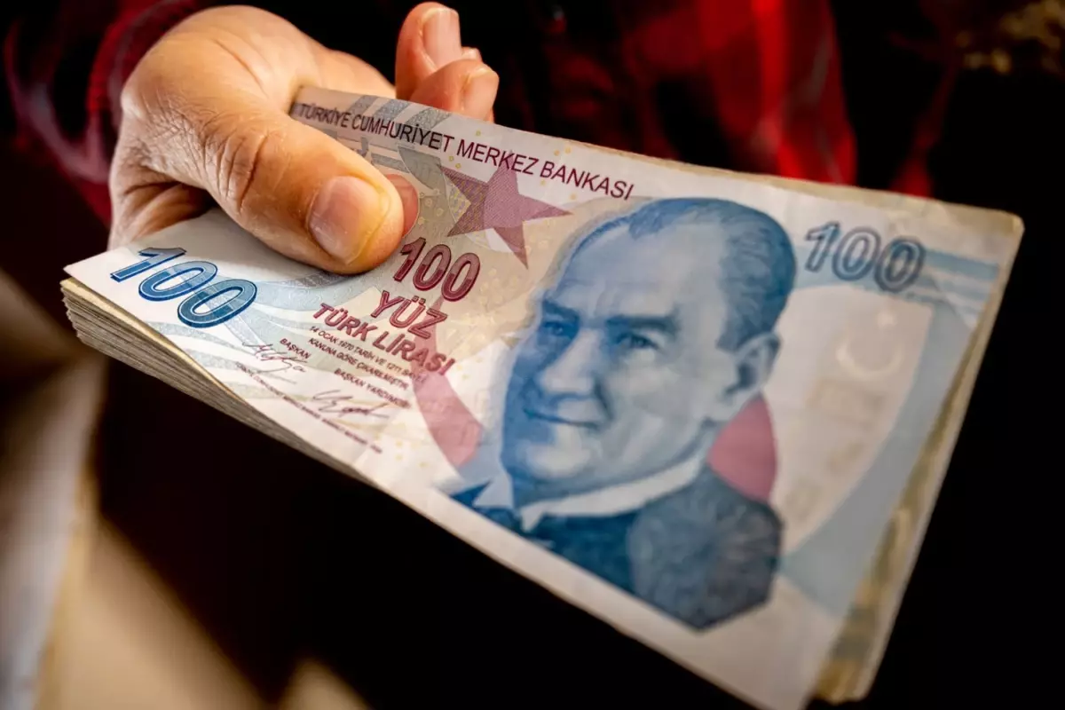 MEMUR MAAŞLARI BELLİ OLMAYA BAŞLADI İŞTE TABLOMUZDA KURUŞU KURUŞUNA MEMUR MAAŞLARI