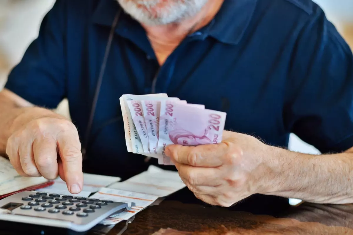 Merkez Bankası’nın enflasyon tahmini değişti! İşte yeni orana göre emekliye yapılacak zam