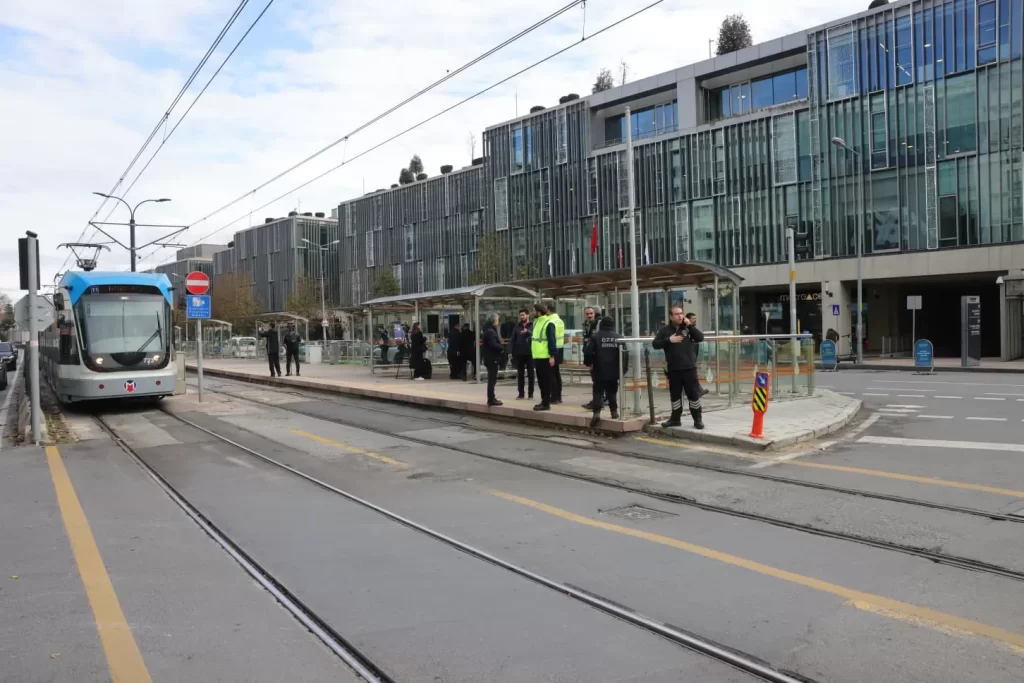 TARİHİ YARIMADA ULAŞIMDA YENİ DÖNEMTURİSTİK TRAMVAY GELİYOR