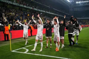 Beşiktaş Derbide Fenerbahçe’yi Yenerek Tarih Yazdı