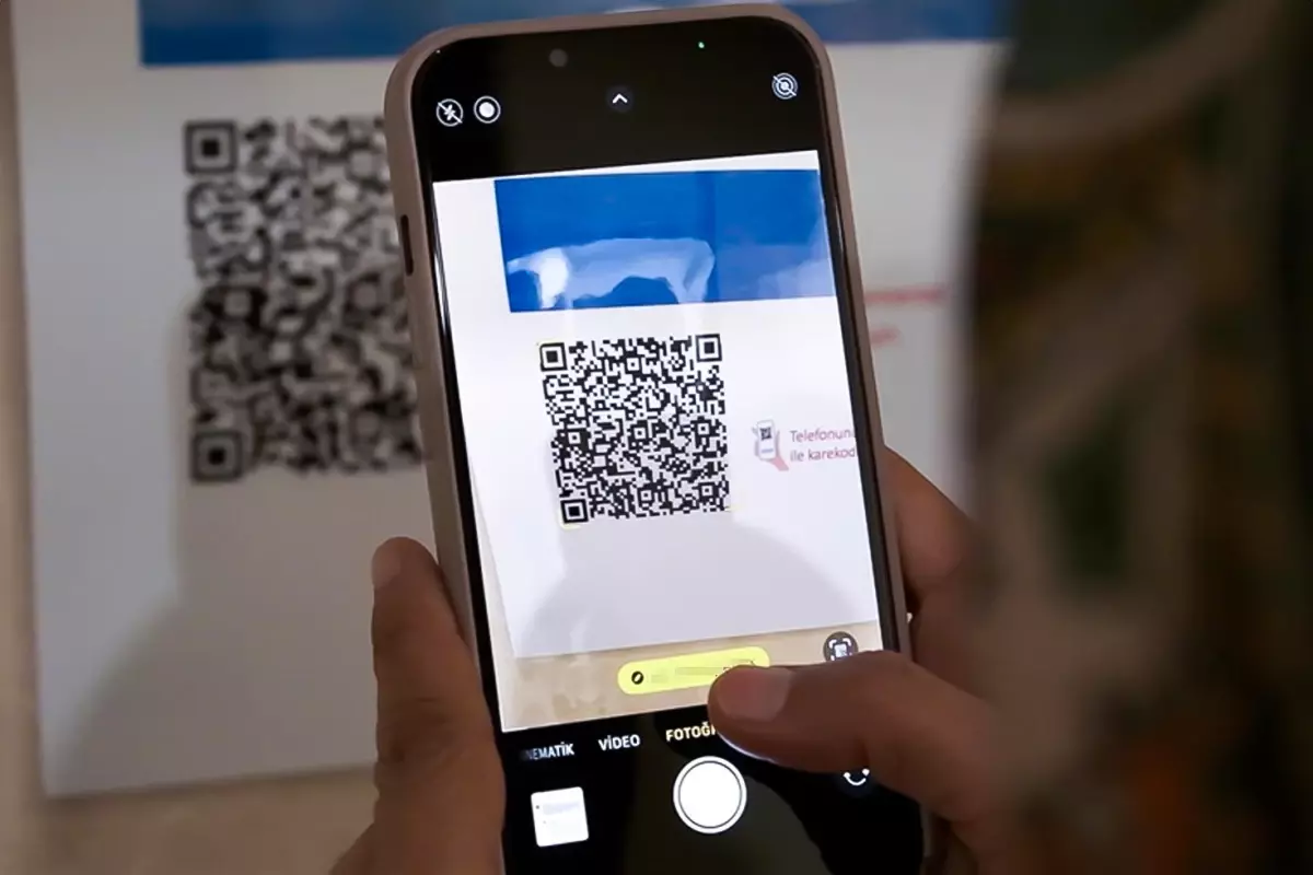 Bu da QR kod dolandırıcılığı! Telefonunuzu ele geçirip hesaplarınızı boşaltıyorlar