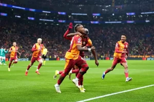 Galatasaray, Liverpool’u 1-0 Geçti